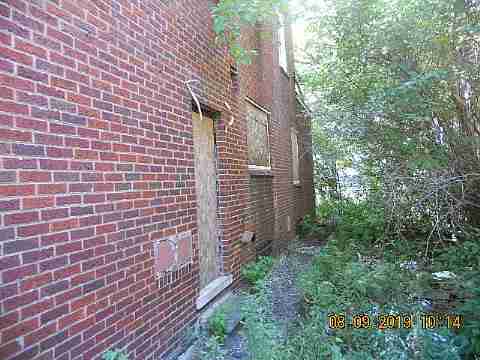 2901 Fullerton (4)_m.jpg